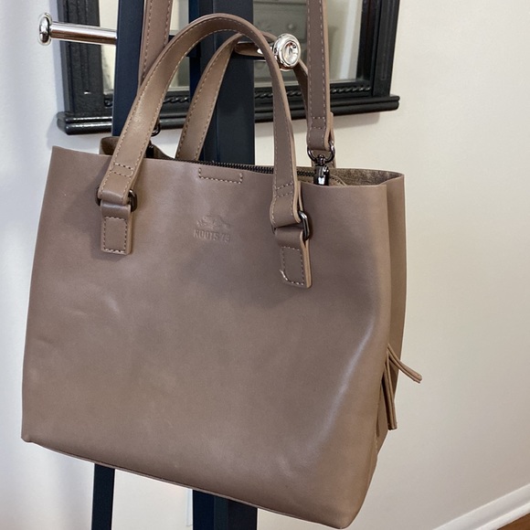 Roots leather bag - Picture 7 of 7